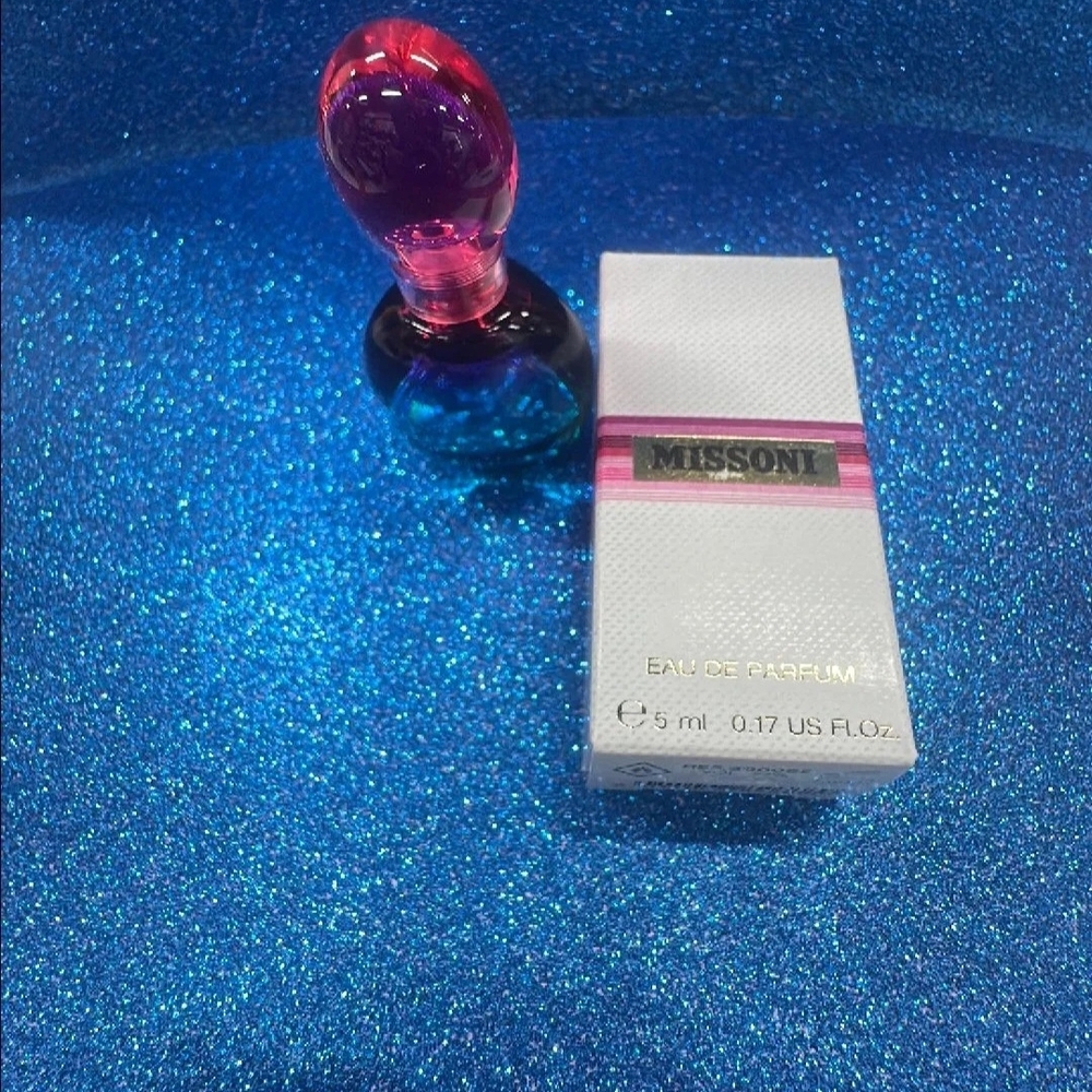 Missoni Fragrance - Vibrant Pink and Deep Blue